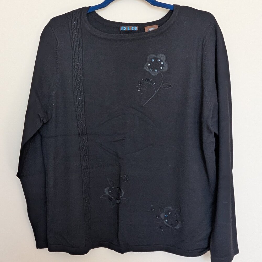DLG lightweight black sweater cables and flowers Large EUC